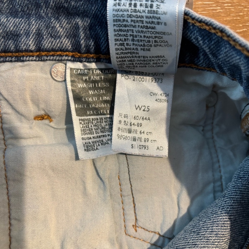 Levi’s 501 Mid Thigh denim shorts 25 - Picture 3 of 6